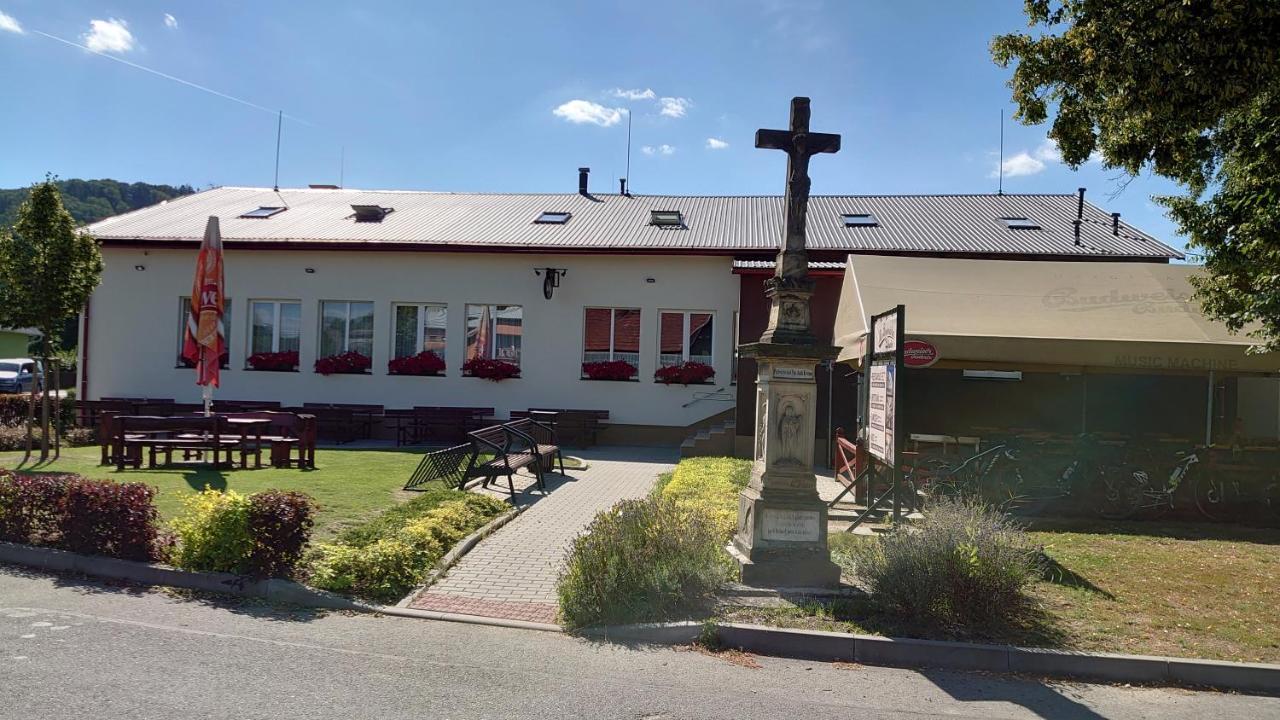 Na Rybnicku Bohutin Hotel Eksteriør billede