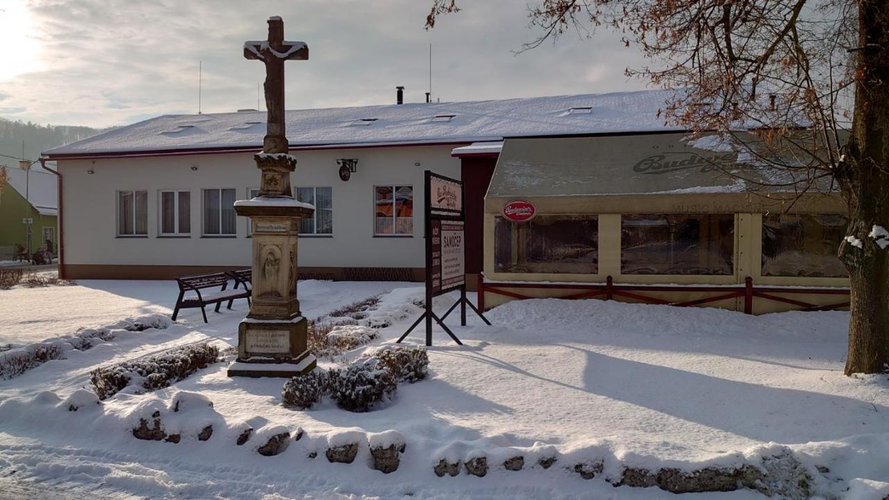 Na Rybnicku Bohutin Hotel Eksteriør billede