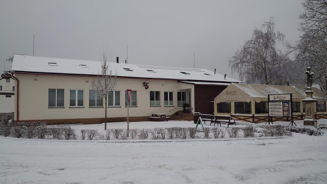 Na Rybnicku Bohutin Hotel Eksteriør billede